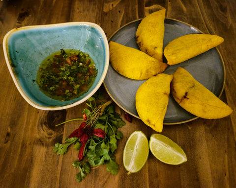 Kochbox - Empanadas Vallunas - mit Tomaten-Gemüse-Rindfleich-Füllung und Koriander-Salsa