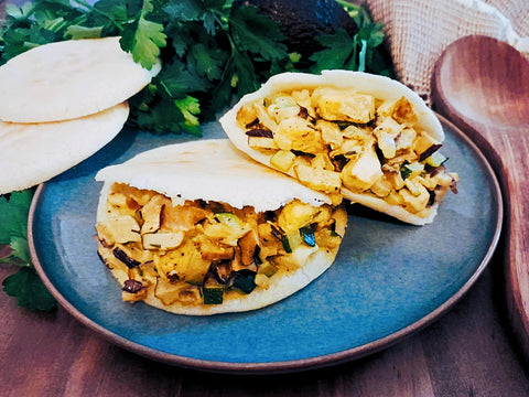 Arepas Coco-Curry Pollo